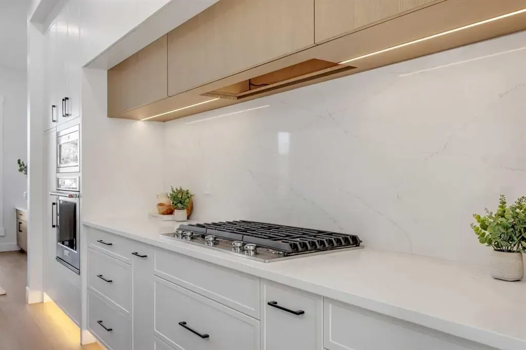 2713 Cochrane Road NW