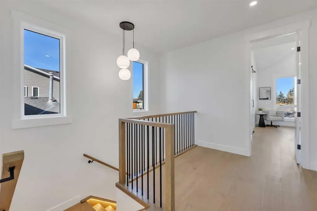 2713 Cochrane Road NW