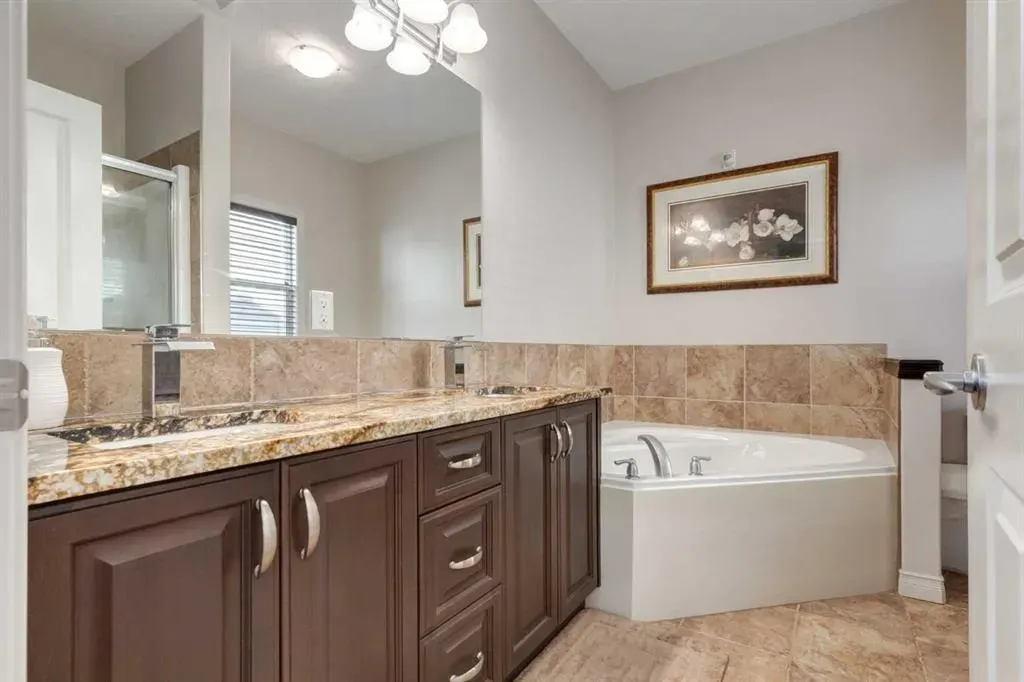 202 Silverado Bank Circle SW