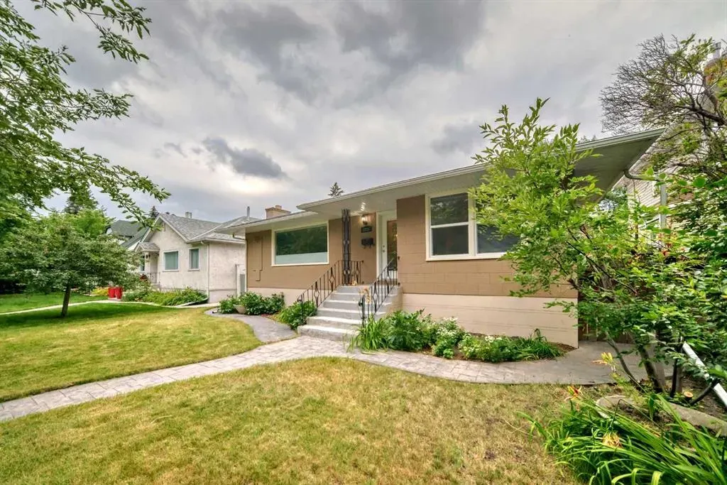 3825 Elbow Drive SW