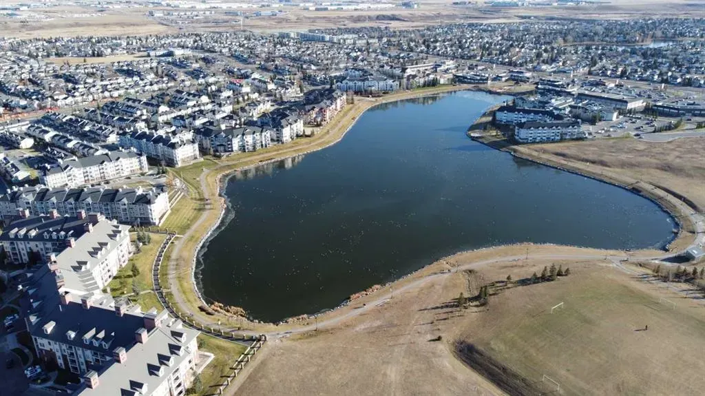 17 Country Village Bay NE, #1106