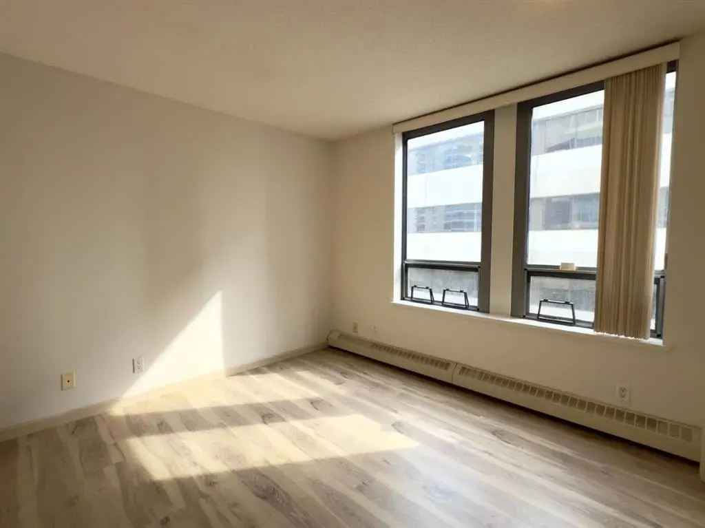 650 10 Street SW, #407