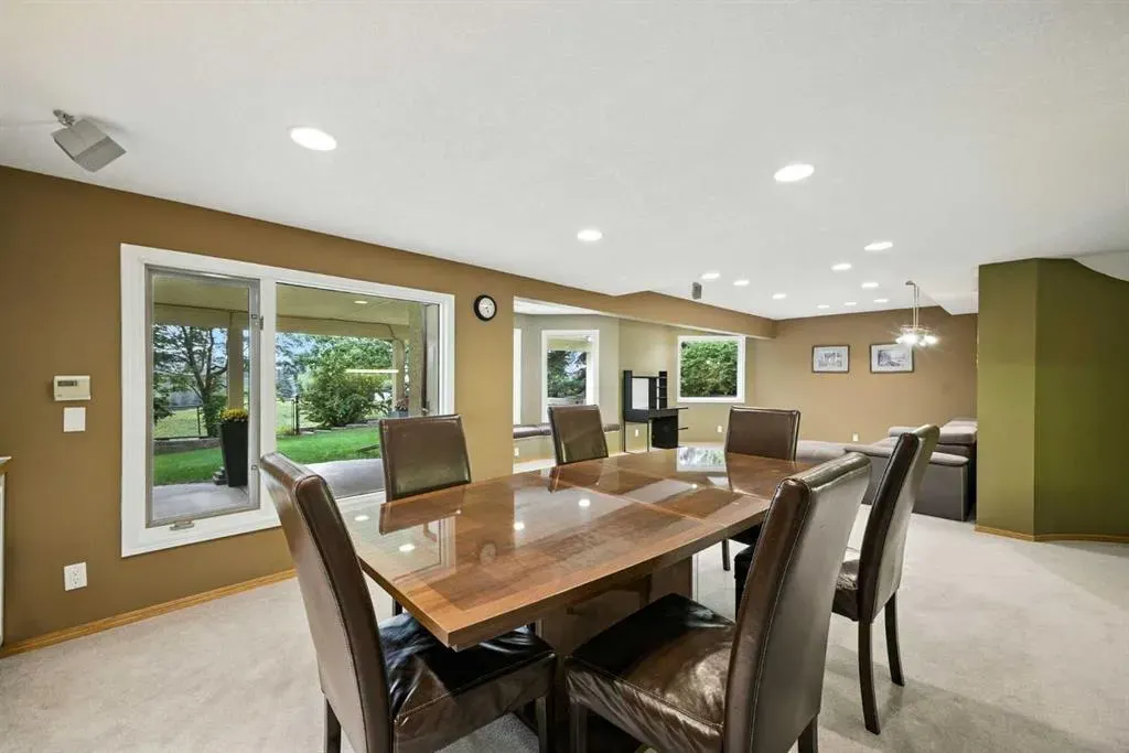 141 Edgeview Road NW