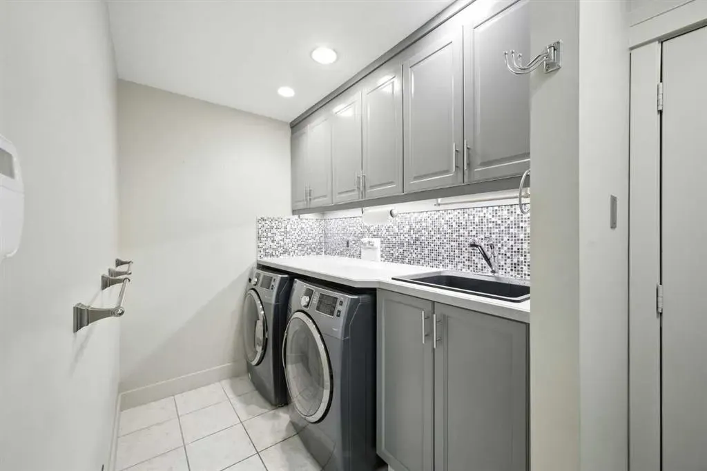 141 Edgeview Road NW
