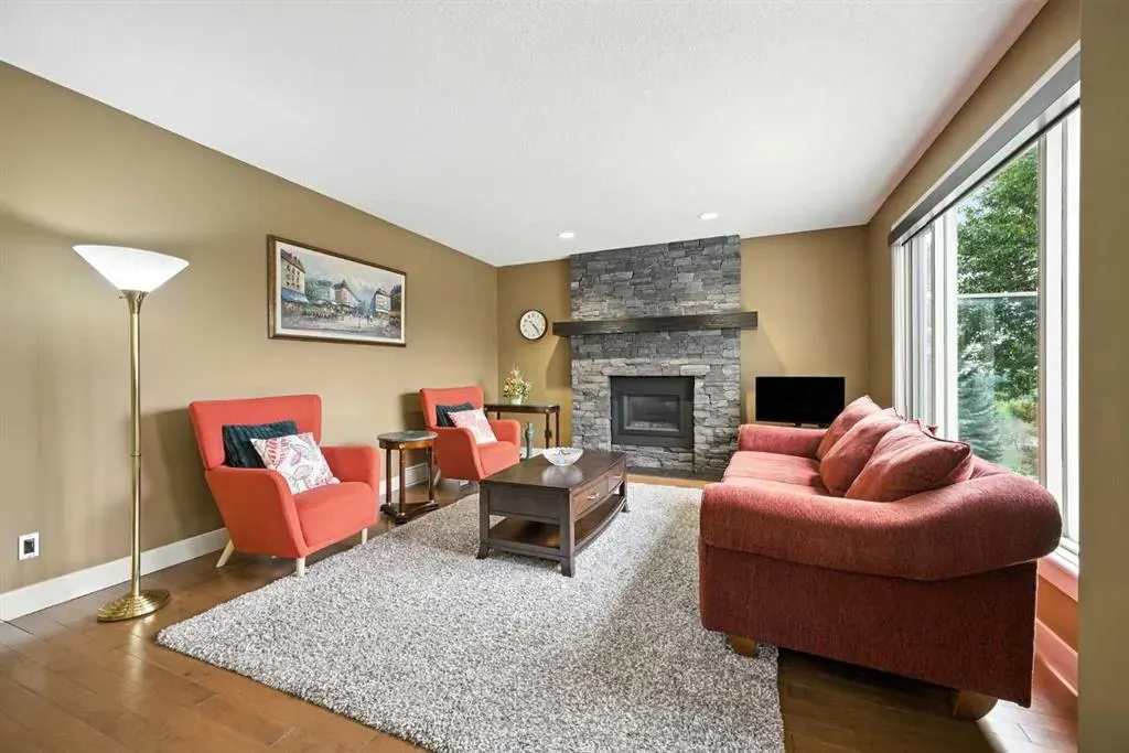 141 Edgeview Road NW