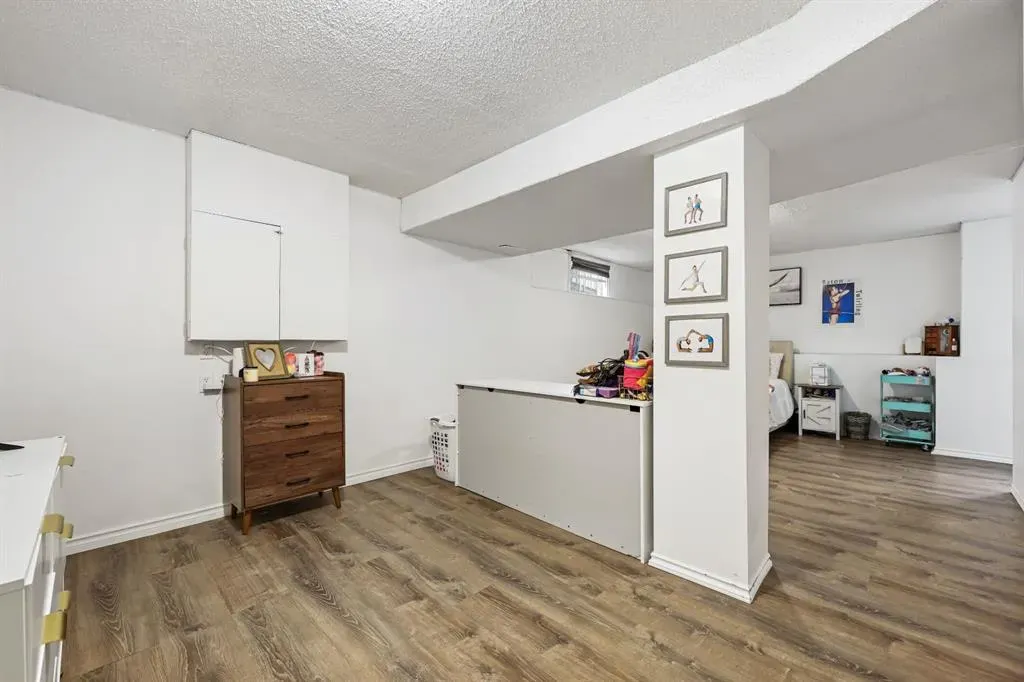 10 Big Springs Hill SE