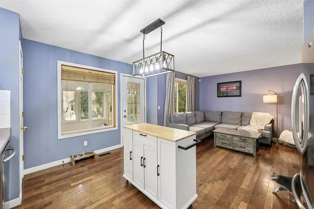 10 Big Springs Hill SE