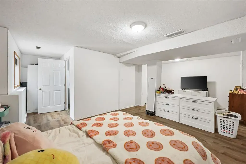10 Big Springs Hill SE