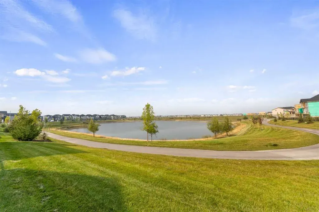 288 Savanna Drive NE