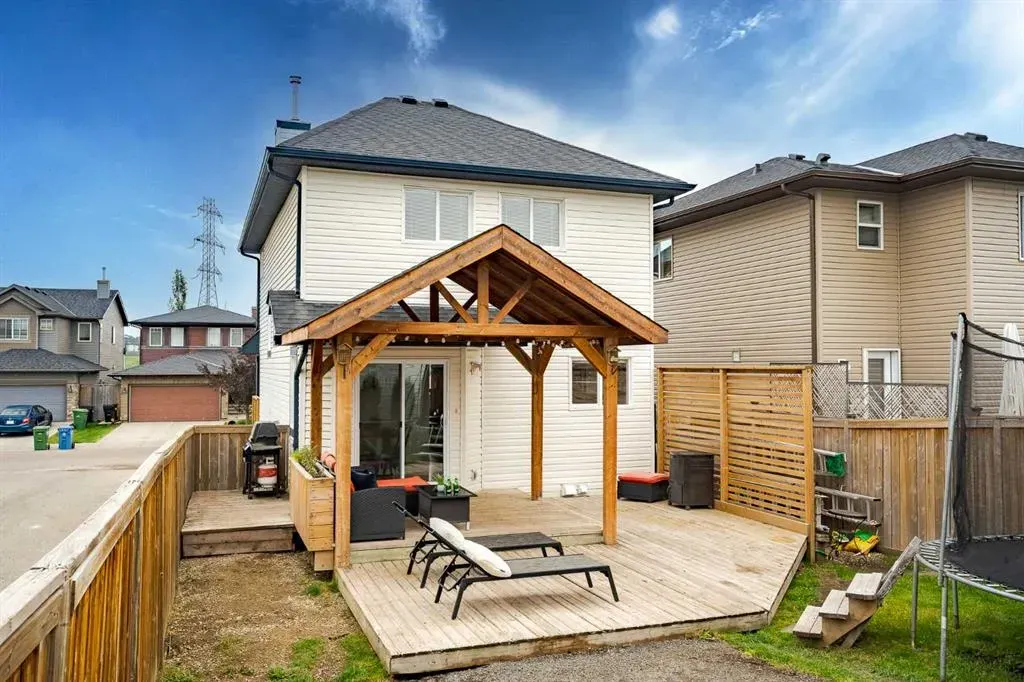 93 Evansford Circle NW