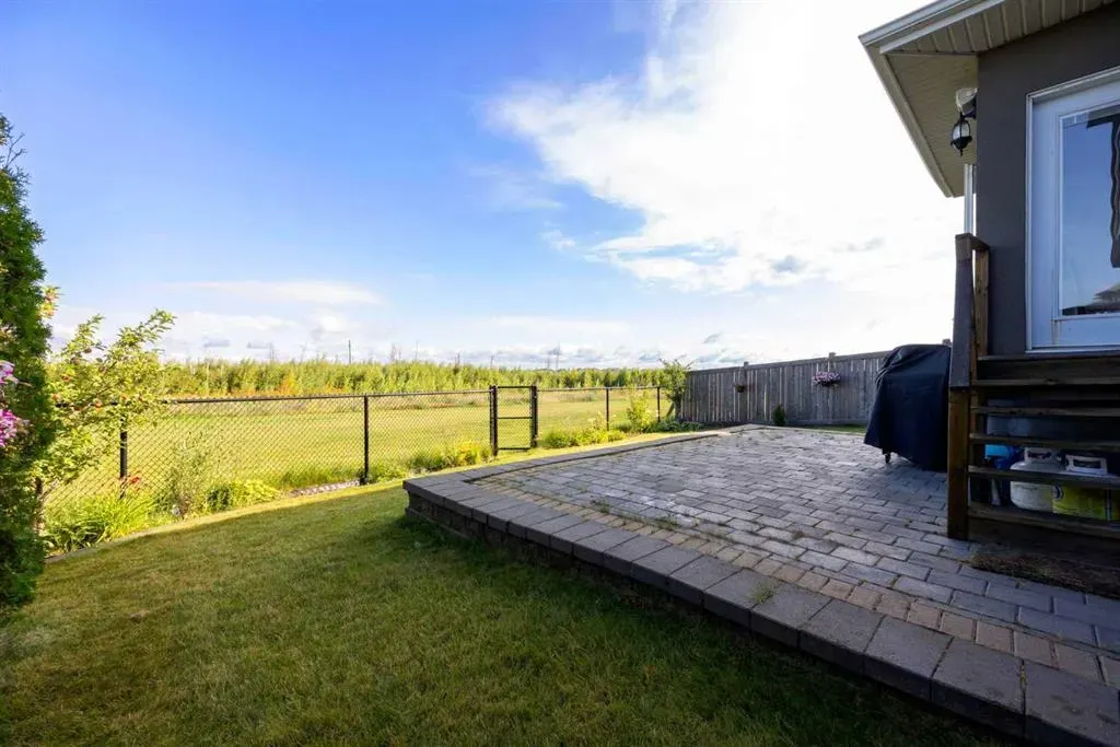 340 Fireweed Crescent