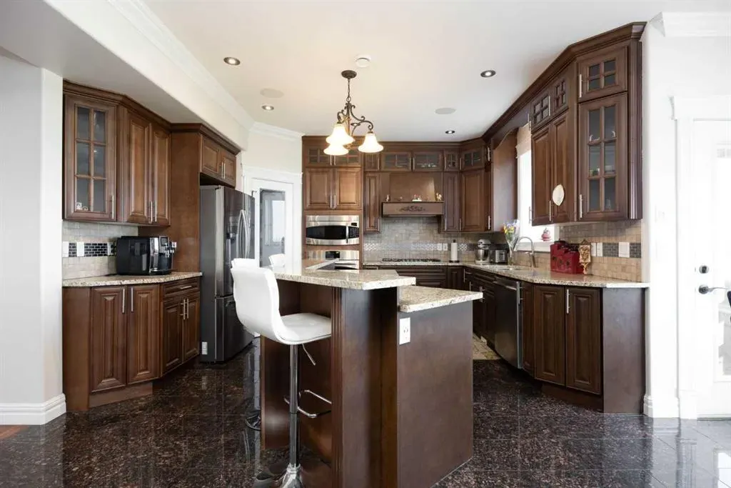 340 Fireweed Crescent