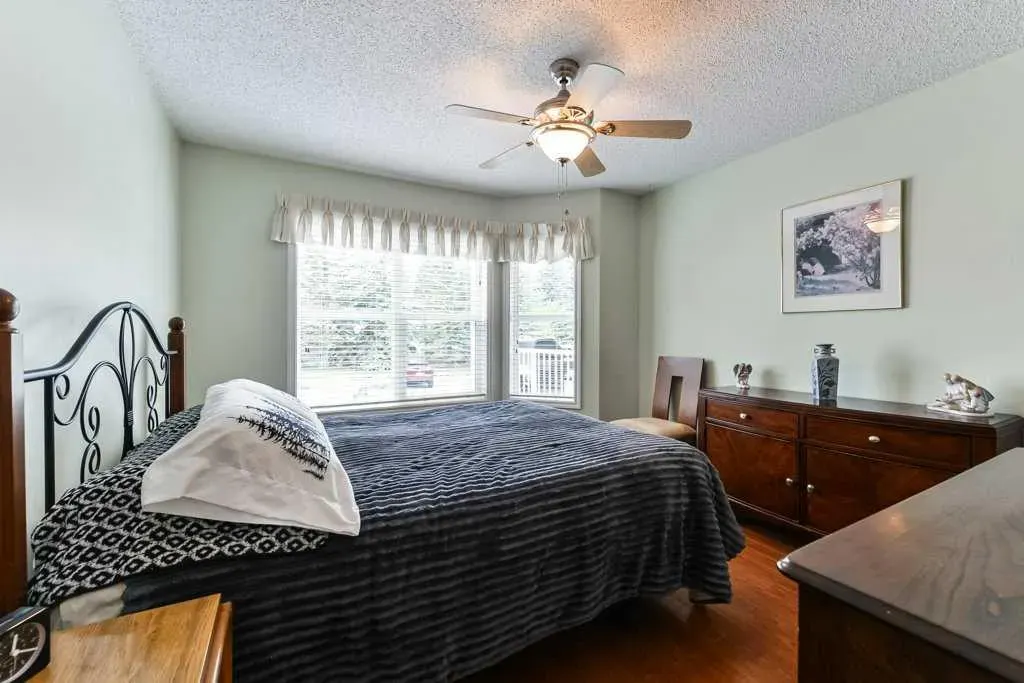6800 Hunterview Drive NW, #215