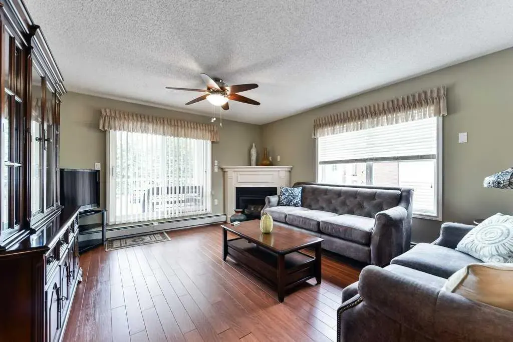 6800 Hunterview Drive NW, #215