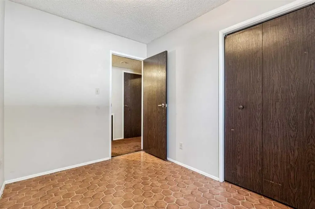 101 Sabrina Way SW