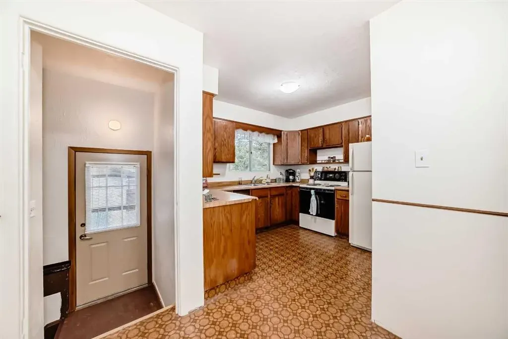 51 Ferncliff Crescent SE