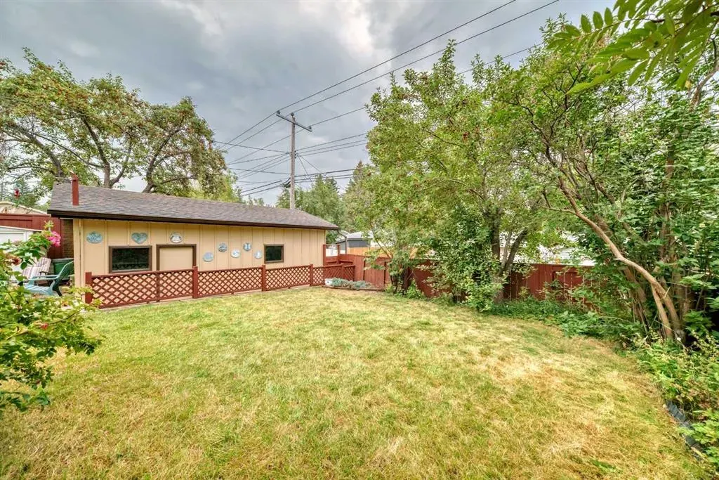 51 Ferncliff Crescent SE