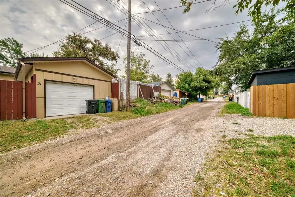 51 Ferncliff Crescent SE