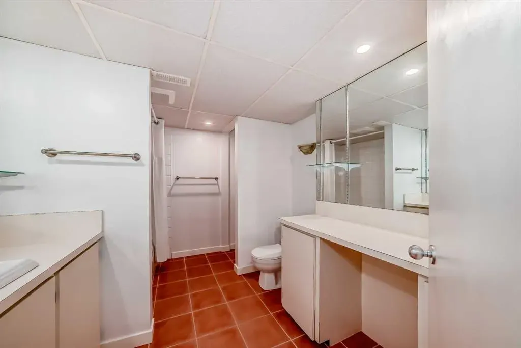 51 Holden Road SW