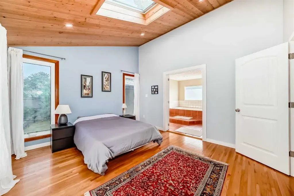 51 Holden Road SW
