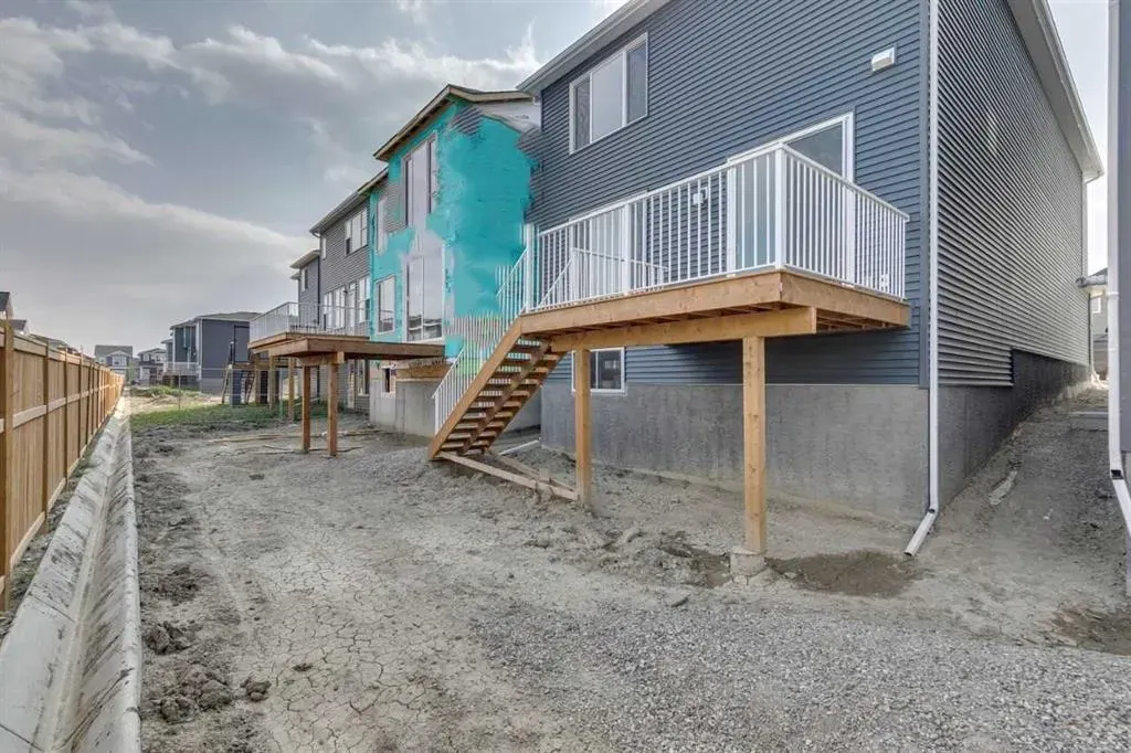 104 Amblefield Grove NW