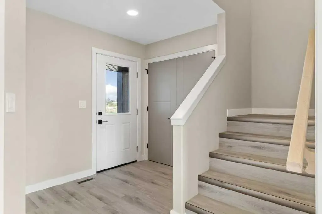 125 Hampton Crescent