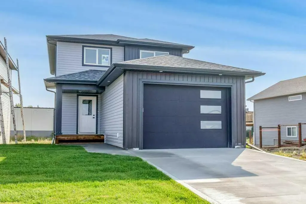 125 Hampton Crescent