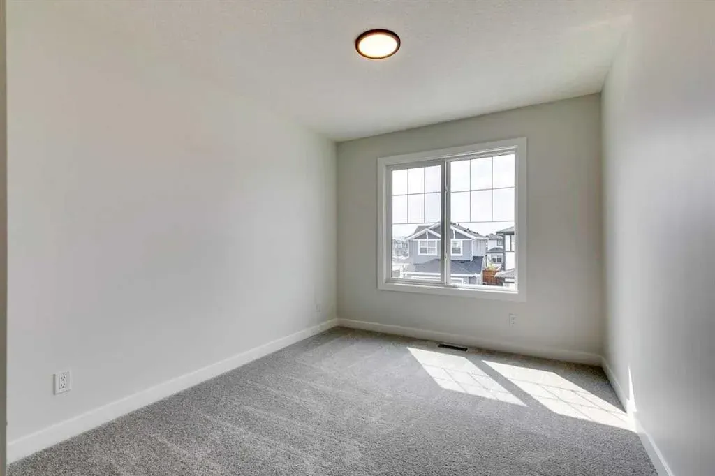 199 Sora Terrace SE