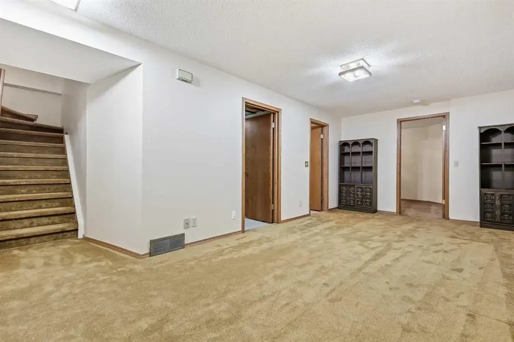 260 Sun Valley Drive SE