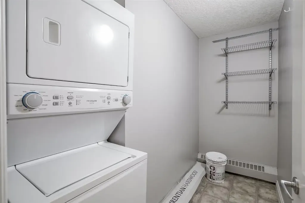 60 38a Avenue SW, #305