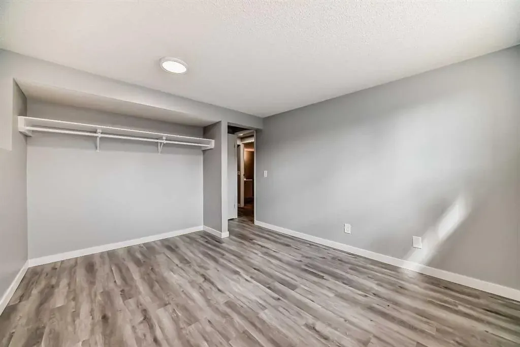 128 Castlebrook Rise