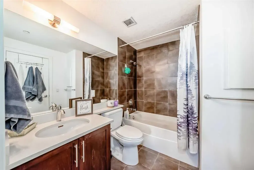 1005A Westmount Drive, #105