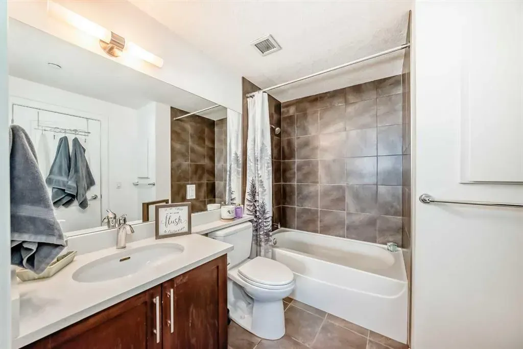 1005A Westmount Drive, #105