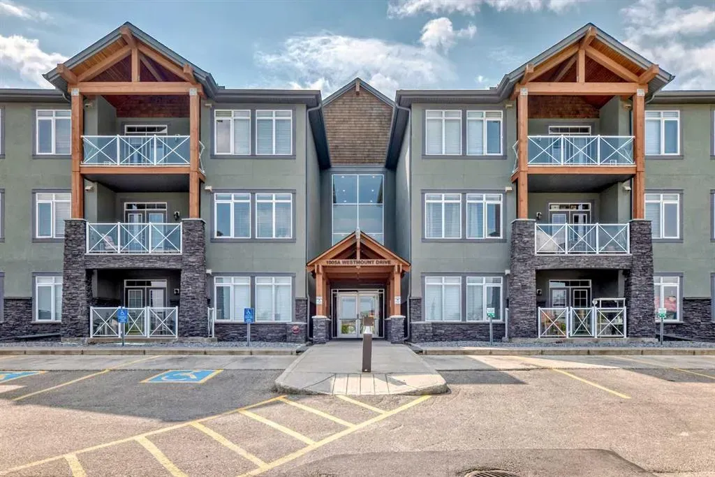 1005A Westmount Drive, #105