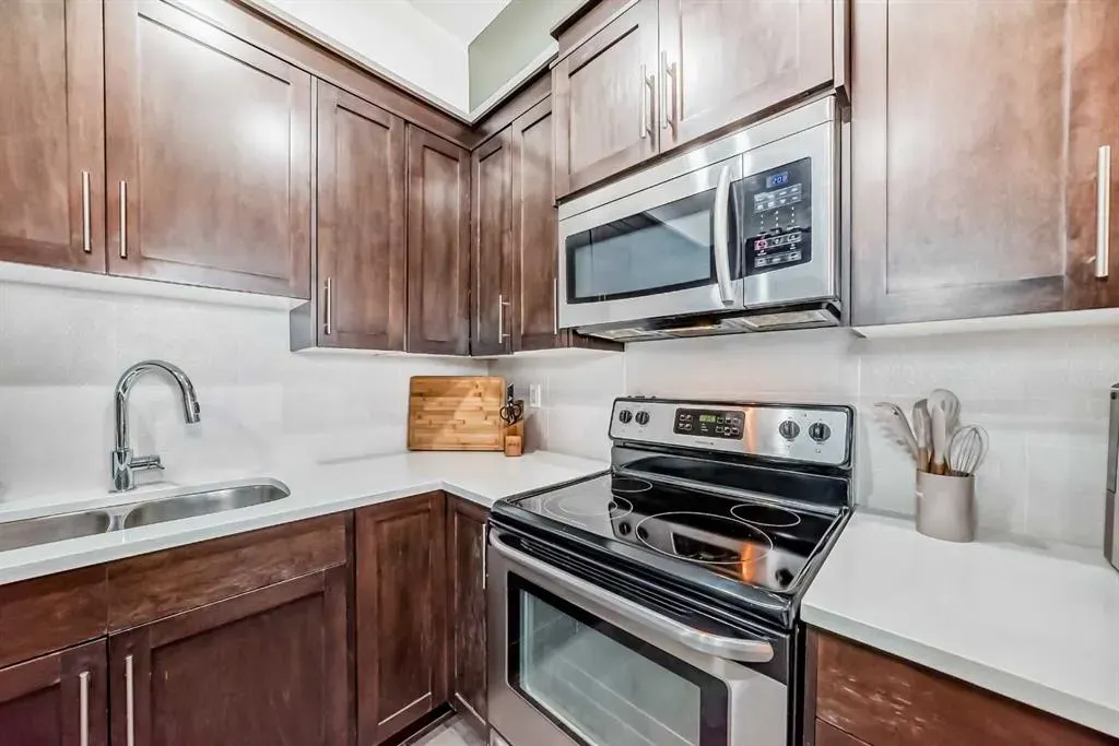 1005A Westmount Drive, #105