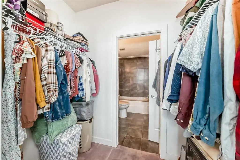 1005A Westmount Drive, #105