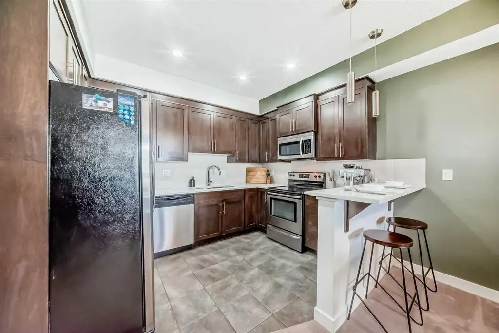 1005A Westmount Drive, #105