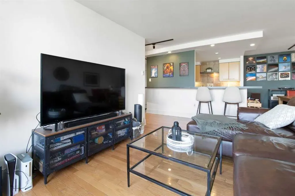 133 25 Avenue SW, #7B