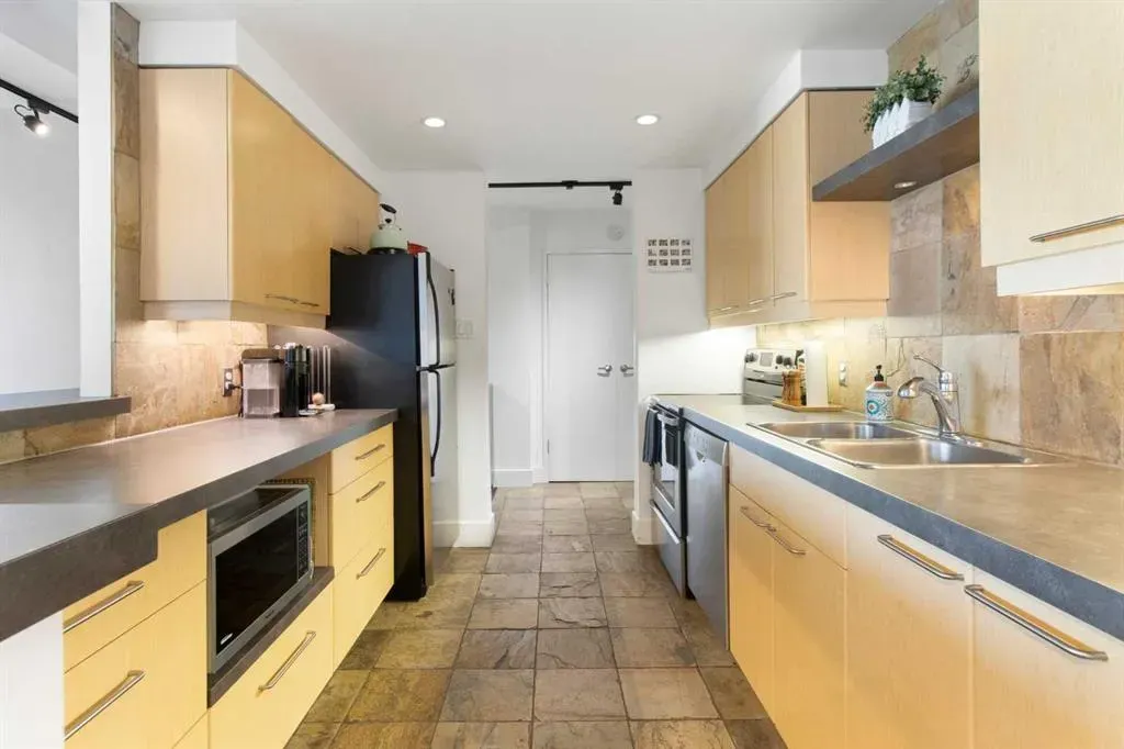 133 25 Avenue SW, #7B