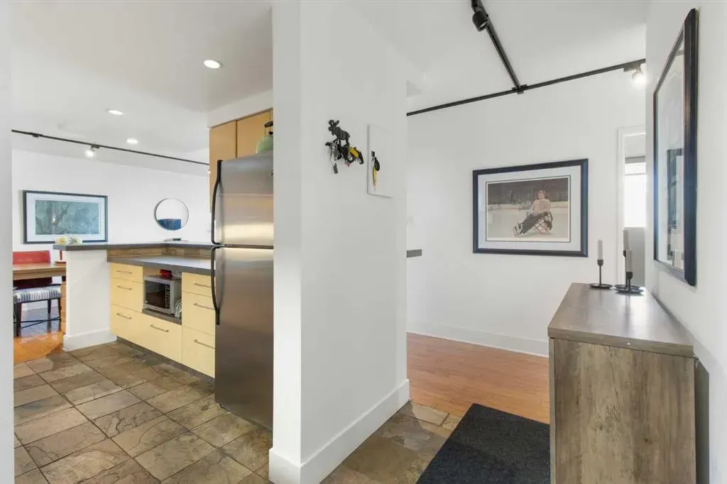 133 25 Avenue SW, #7B