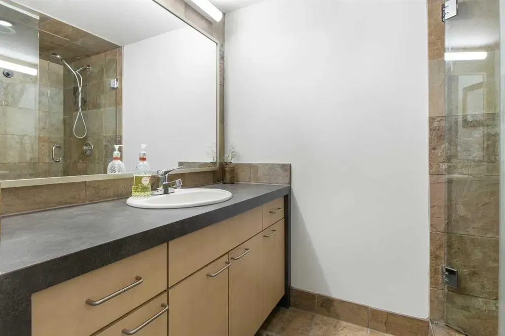133 25 Avenue SW, #7B