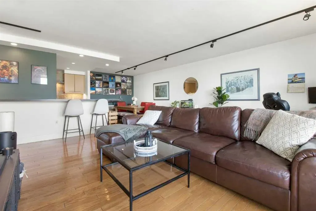 133 25 Avenue SW, #7B