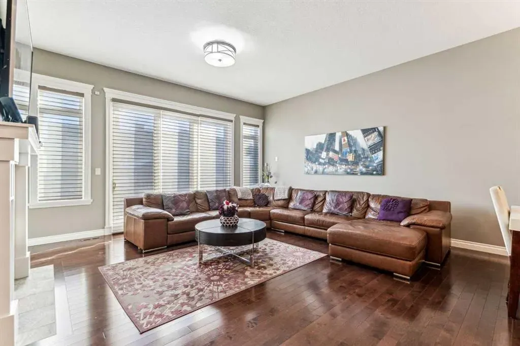 318 Mahogany Manor SE