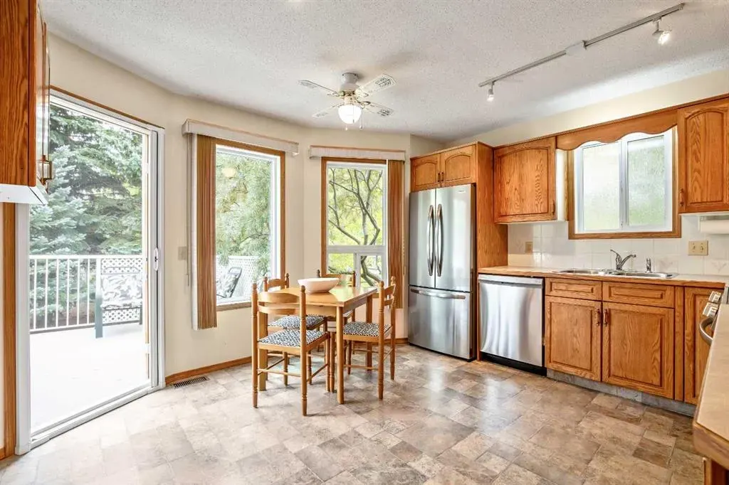 214 Fairway Drive NW