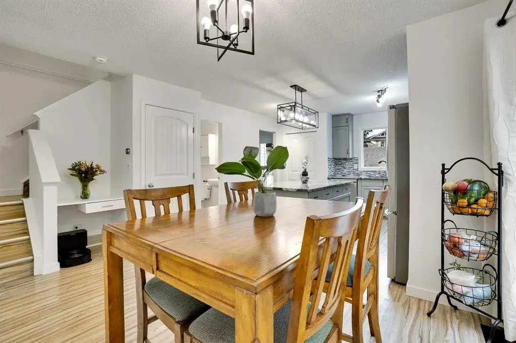 323 Sandford Place NW