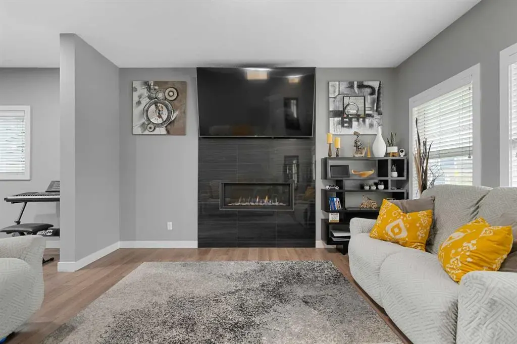 314 Evanston Way NW