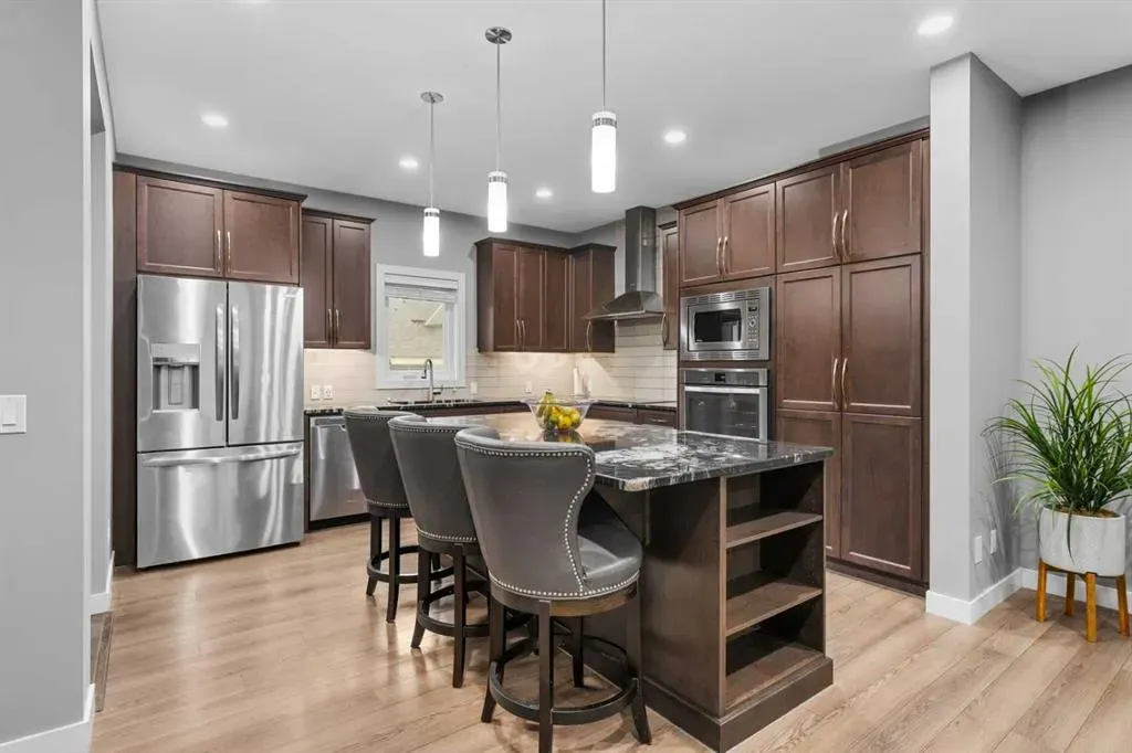 314 Evanston Way NW