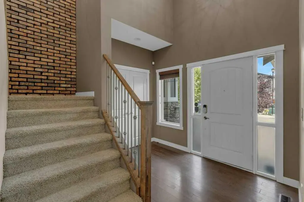 17 Luxstone Rise SW