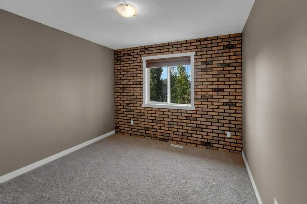 17 Luxstone Rise SW