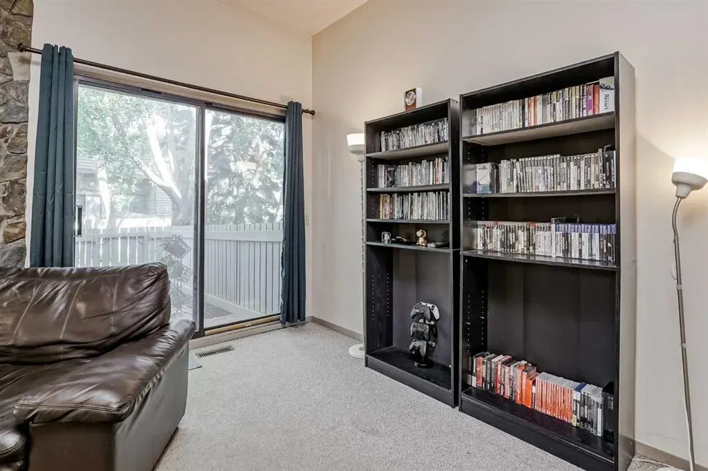 99 Midpark Gardens SE, #25